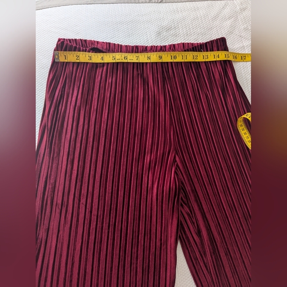 ALFANI Women's  Size Medium Wide Leg Pants Mod Shimmer Velvet Burgundy . - Picture 3 of 7